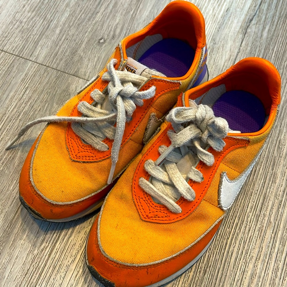 Boys Nikes!